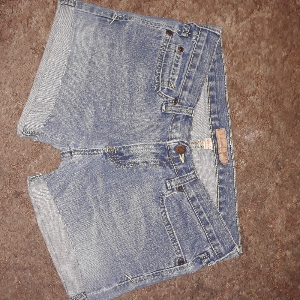 AMBERCROMBIE & FITCH JEAN SHORT - SIZE 4L